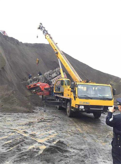 石屏上犹道路救援